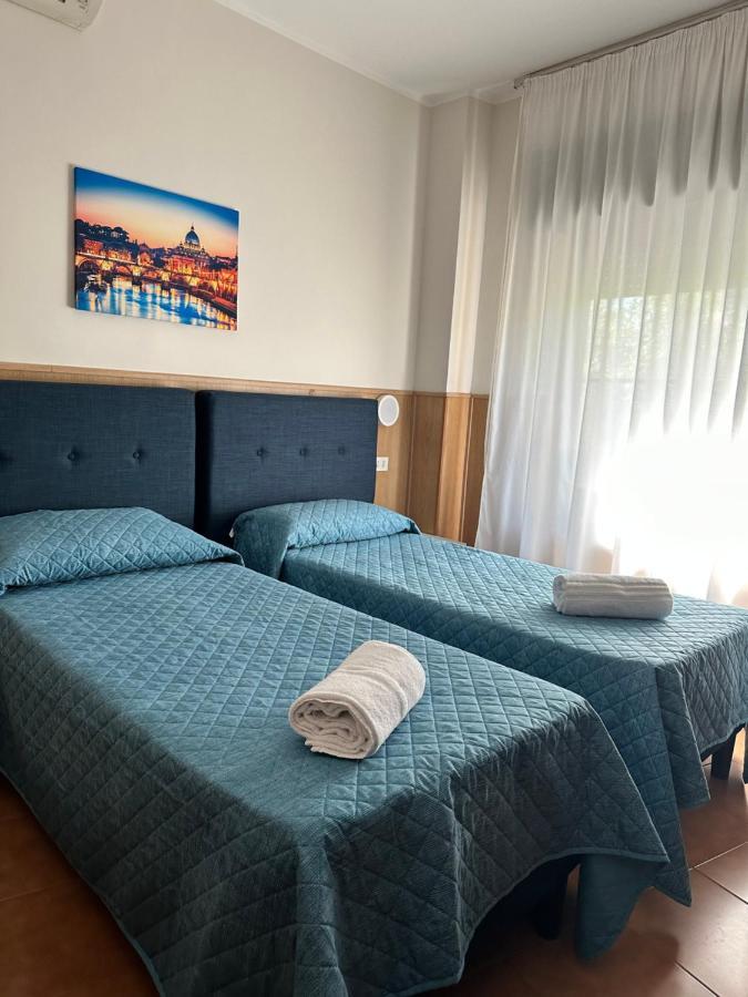 Отель Oasi Santa Rosa Рим Экстерьер фото